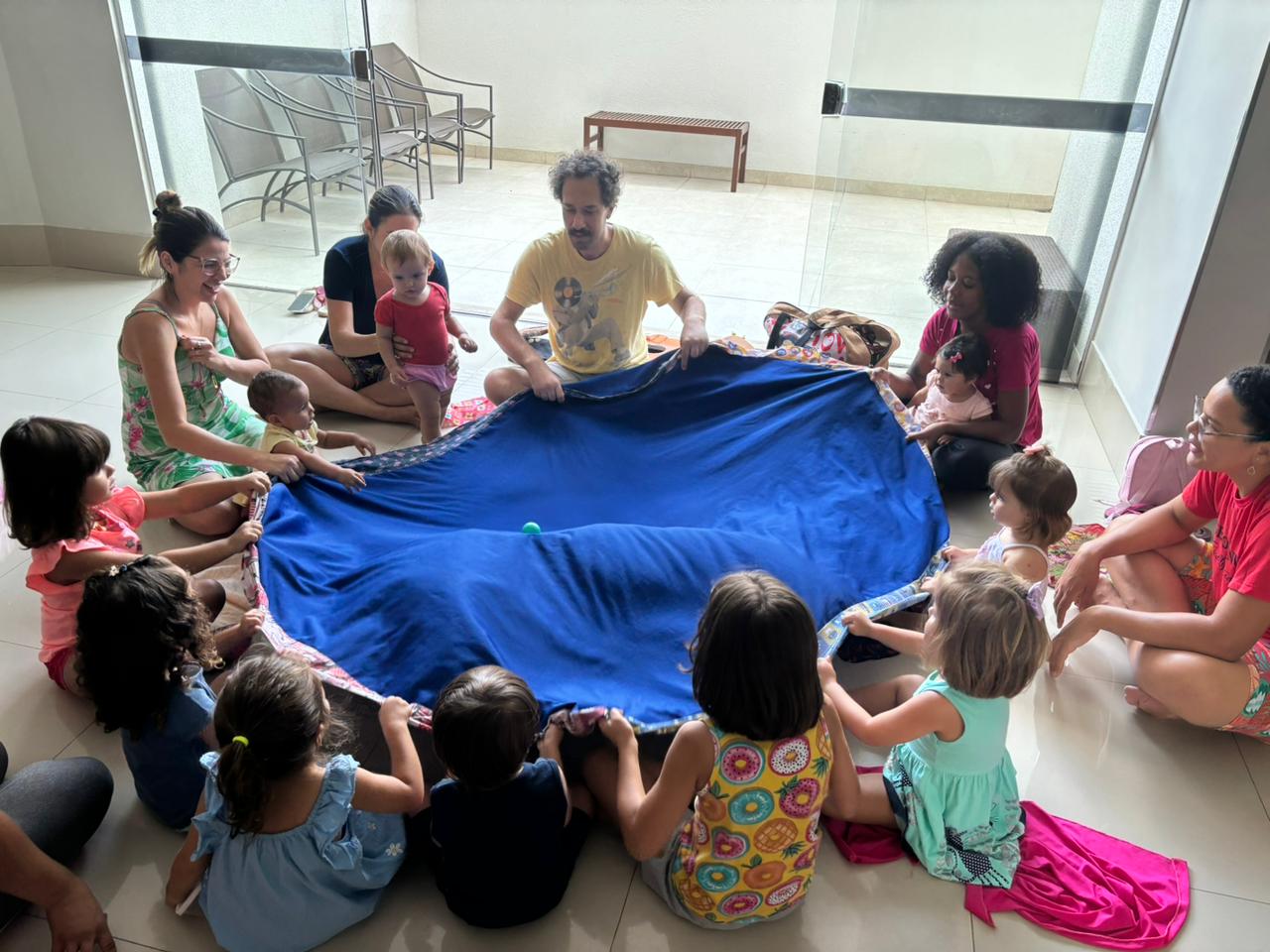 Aula de musicalização com Tio Edu